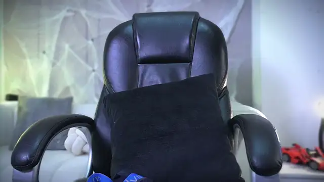 Snapshot of Frank_Farrell chatting on 11-03-25, 09:27 Frank Farrell online show from 11-03-25, 09:27