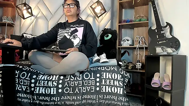 MirandaHaguen online show from 01-19-25, 01:01