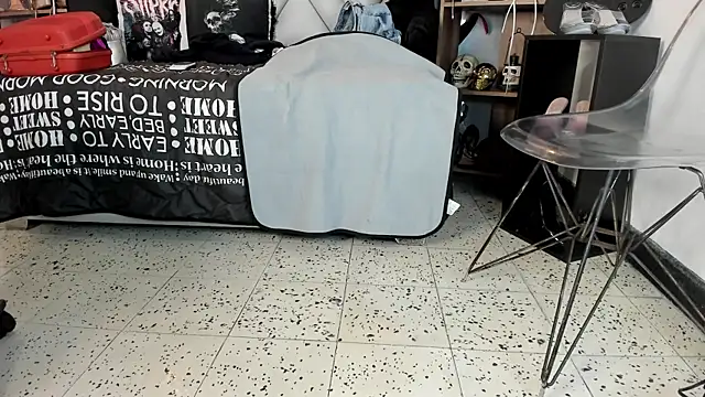 MirandaHaguen online show from 01-19-25, 04:04