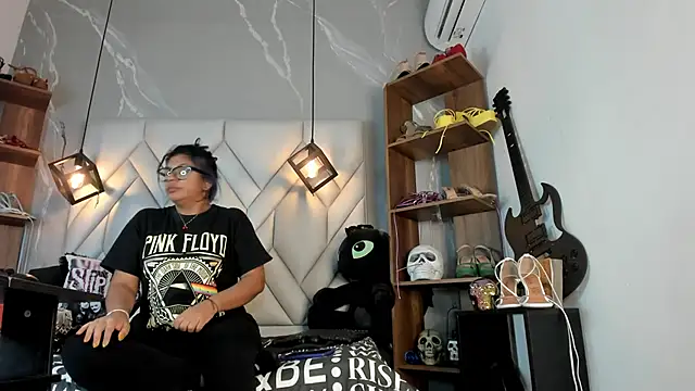 MirandaHaguen online show from 01-31-25, 03:52