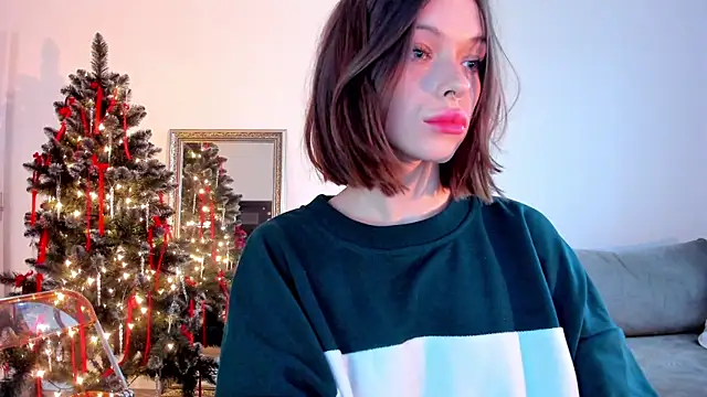 Snapshot of Kossie_ chatting on 12-22-24, 10:17 Kossie online show from 12-22-24, 10:17