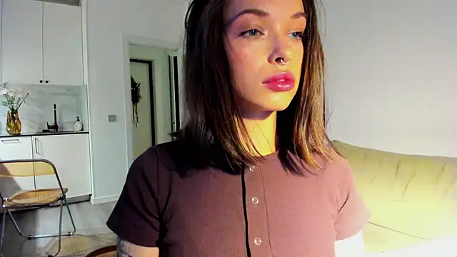 Snapshot of Kossie_ chatting on 12-14-25, 06:45 Kossie online show from 12-14-25, 06:45