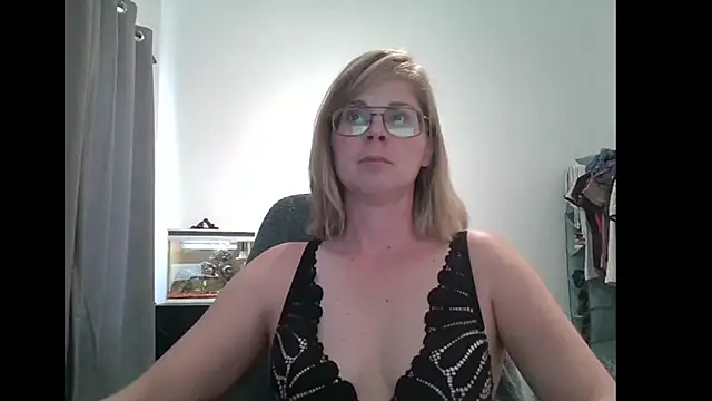 SavannaGirly online show from 02-17-25, 12:05