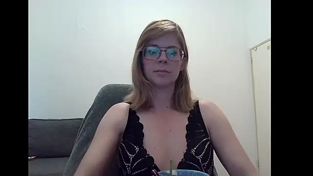 SavannaGirly online show from 10-18-25, 07:31