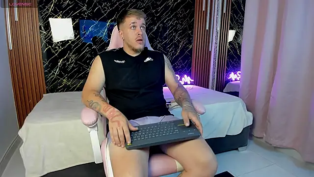 keane lee online show from 01-10-26, 01:13