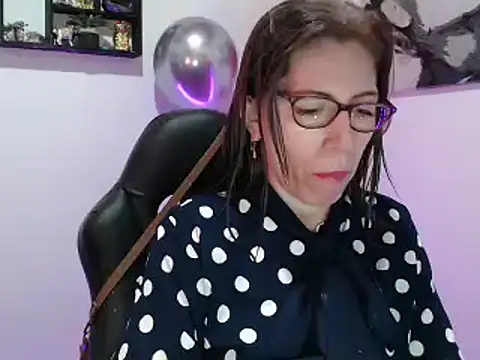 Chayla Ruiz online show from 02-25-25, 10:29