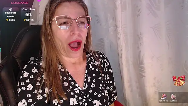 Snapshot of Chayla_Ruiz chatting on 12-13-25, 10:26 Chayla Ruiz online show from 12-13-25, 10:26