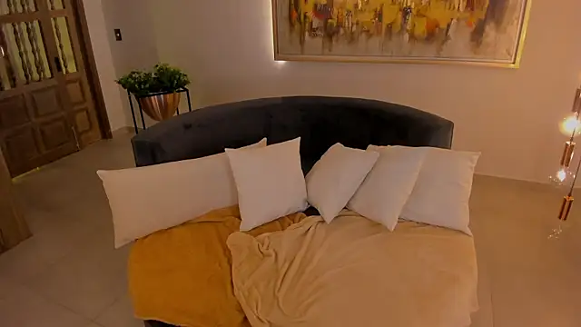 KateSunder online show from 11-02-25, 07:33