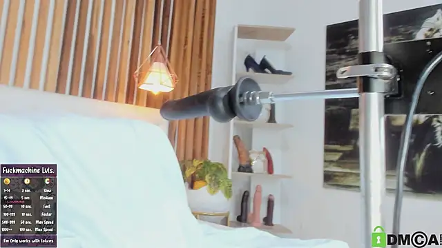 emma liz  online show from 01-09-25, 04:49