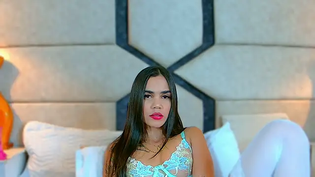 Snapshot of April_Cutee chatting on 01-13-25, 07:42 April Cutee online show from 01-13-25, 07:42