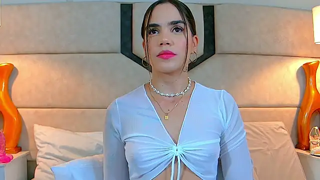 Snapshot of April_Cutee chatting on 02-05-25, 11:44 April Cutee online show from 02-05-25, 11:44