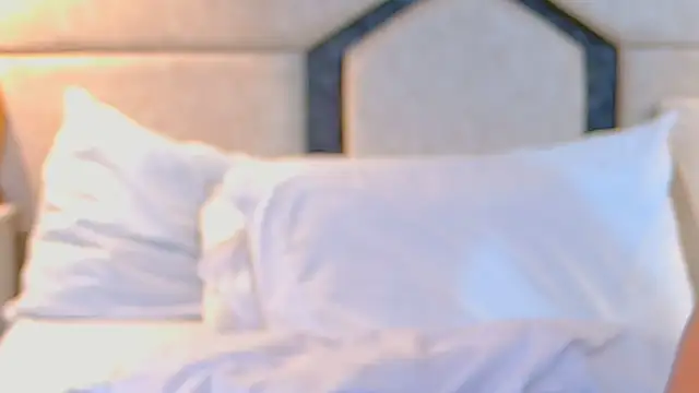 Snapshot of April_Cutee chatting on 02-27-25, 02:53 April Cutee online show from 02-27-25, 02:53