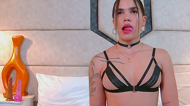 Snapshot of April_Cutee chatting on 03-11-25, 07:47 April Cutee online show from 03-11-25, 07:47