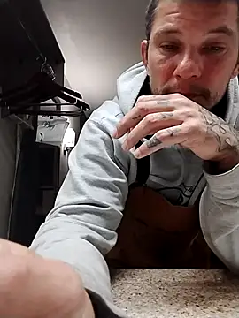 Snapshot of Sleepy1817 chatting on 11-30-25, 05:44 Sleepy1817 online show from 11-30-25, 05:44