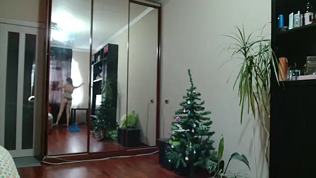 KiraGoldens online show from 01-19-26, 07:45