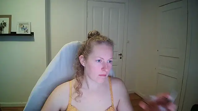 Snapshot of Girlnina-1995 chatting on 10-01-25, 08:42 Girlnina-1995 online show from 10-01-25, 08:42