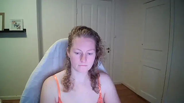 Girlnina-1995 online show from 11-26-25, 09:32