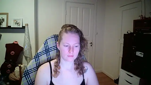 Girlnina-1995 online show from 01-12-26, 06:18