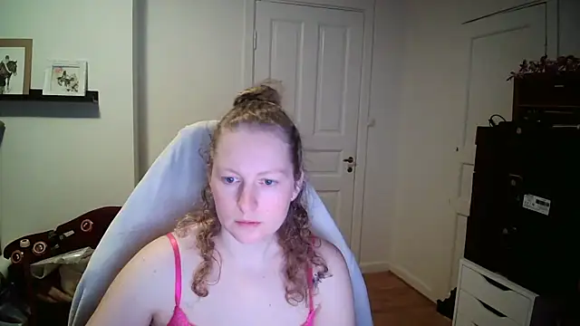 Girlnina-1995 online show from 02-03-26, 08:19