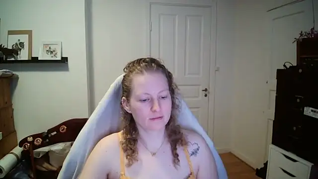 Girlnina-1995 online show from 02-24-26, 10:13