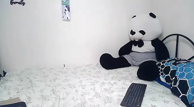 rihanna22 online show from 02-20-25, 04:18