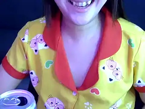 Bee 2k online show from 10-24-25, 04:31