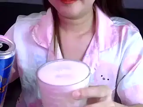 Bee 2k online show from 12-20-25, 05:03