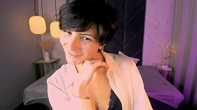 Snapshot of LorenDaze chatting on 10-18-25, 01:56 LorenDaze online show from 10-18-25, 01:56