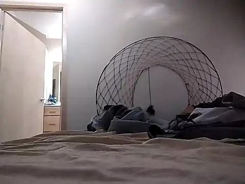 Snapshot of eatmeplease44 chatting on 12-12-24, 12:01 eatmeplease44 online show from 12-12-24, 12:01