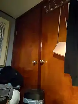 Snapshot of eatmeplease44 chatting on 12-13-24, 08:04 eatmeplease44 online show from 12-13-24, 08:04