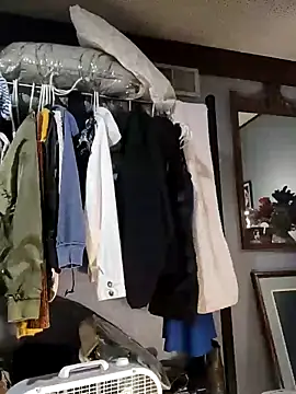 Snapshot of eatmeplease44 chatting on 01-28-25, 05:00 eatmeplease44 online show from 01-28-25, 05:00