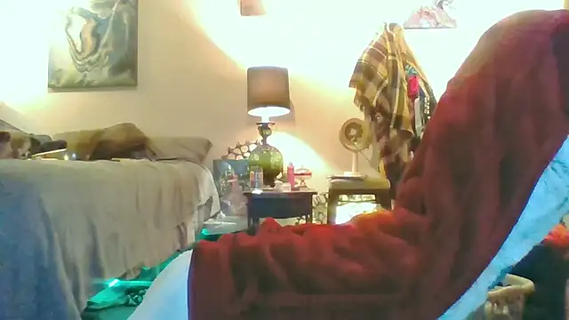 Snapshot of eatmeplease44 chatting on 09-26-25, 01:59 eatmeplease44 online show from 09-26-25, 01:59