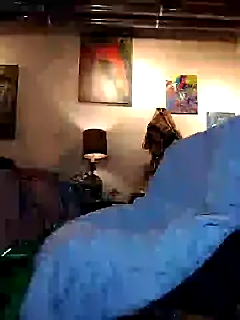 Snapshot of eatmeplease44 chatting on 09-28-25, 09:36 eatmeplease44 online show from 09-28-25, 09:36