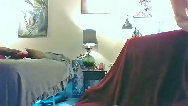 Snapshot of eatmeplease44 chatting on 10-05-25, 08:34 eatmeplease44 online show from 10-05-25, 08:34