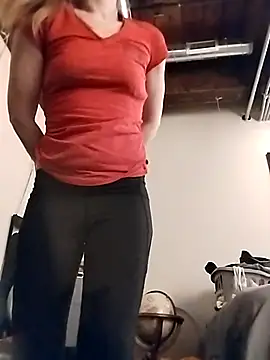 Snapshot of eatmeplease44 chatting on 10-08-25, 11:24 eatmeplease44 online show from 10-08-25, 11:24