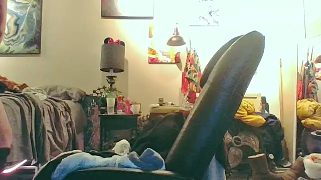 Snapshot of eatmeplease44 chatting on 11-10-25, 12:15 eatmeplease44 online show from 11-10-25, 12:15