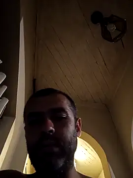 Snapshot of skypemarktt13 chatting on 12-20-25, 03:24 skypemarktt13 online show from 12-20-25, 03:24