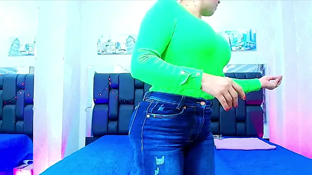  carolina fox online show from 02-01-25, 03:08