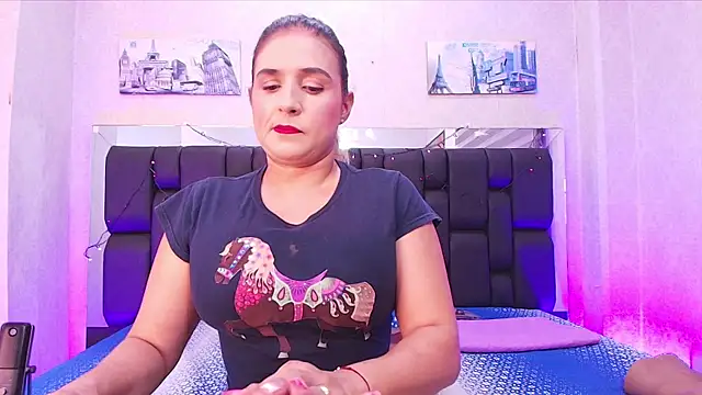  carolina fox online show from 02-08-25, 03:08