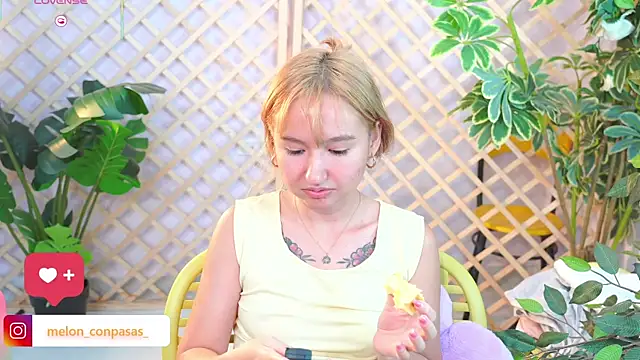 Snapshot of Pinkie_Princes chatting on 10-28-25, 12:19 Pinkie Princes online show from 10-28-25, 12:19