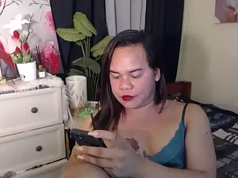 Snapshot of sweetyula chatting on 12-18-24, 08:09 sweetyula online show from 12-18-24, 08:09