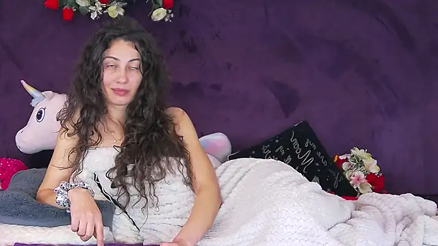 Jayllene online show from 12-17-25, 08:09