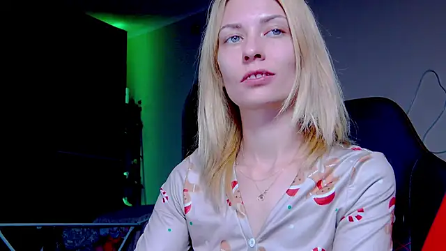 karo123421 online show from 10-05-25, 08:07