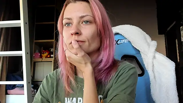 karo123421 online show from 10-27-25, 09:13