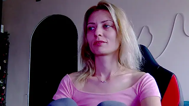 karo123421 online show from 11-07-25, 08:47