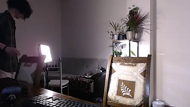 Snapshot of Herman_Elfi chatting on 02-13-25, 02:42 Herman Elfi online show from 02-13-25, 02:42