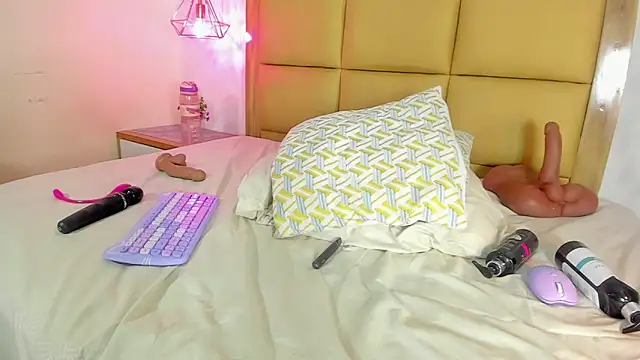 Snapshot of KEIMIRICCI chatting on 02-20-26, 06:26 KEIMIRICCI online show from 02-20-26, 06:26