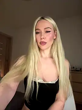 xDinnax online show from 12-14-25, 04:45