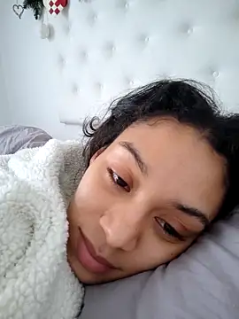 Leaberry online show from 01-06-26, 01:48