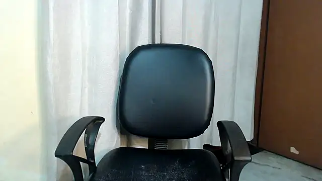 Snapshot of HOT_CHILLY chatting on 03-04-25, 07:51 HOT CHILLY online show from 03-04-25, 07:51